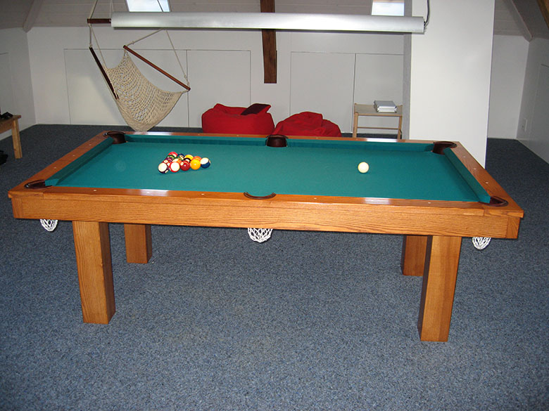 Pooltisch Leggero Billardtisch aus Eiche